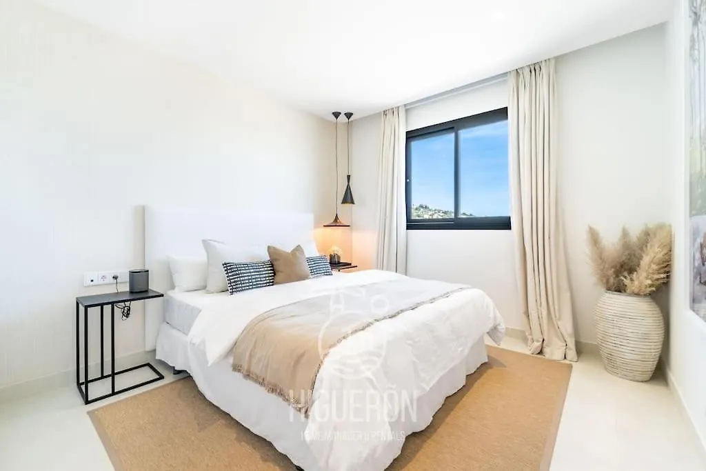 Higueronrentals Mikero Malaga Apartment